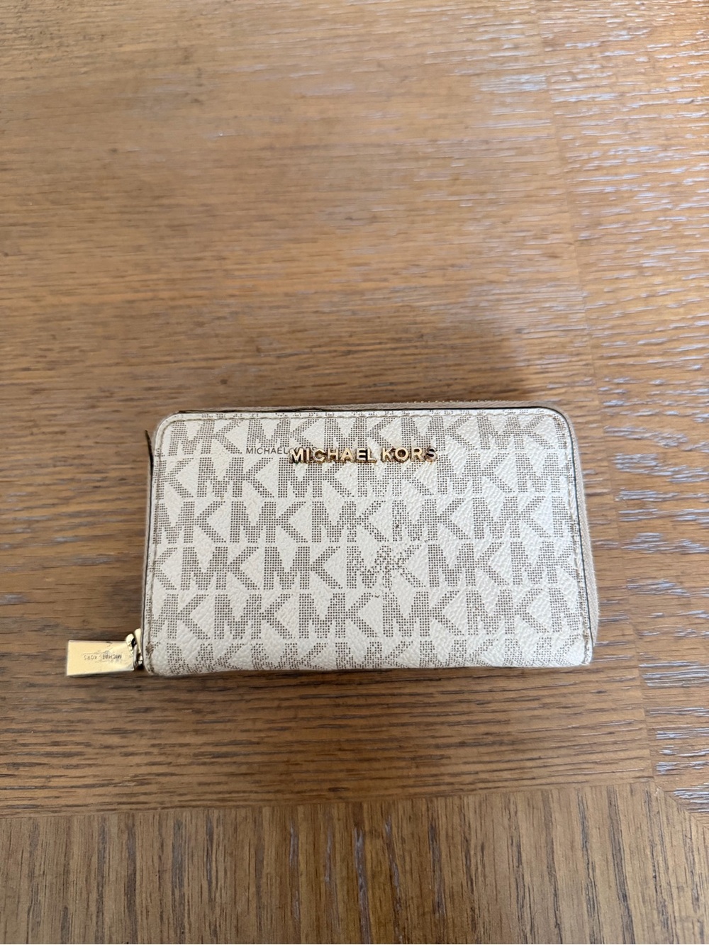 Michael Kors Signature MK Zip Around Wallet in Cream and Gold